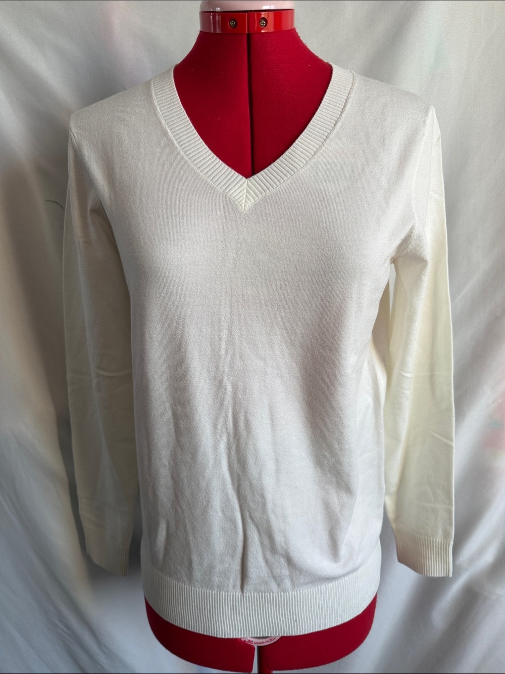 Women's V-Neck Sweater in White